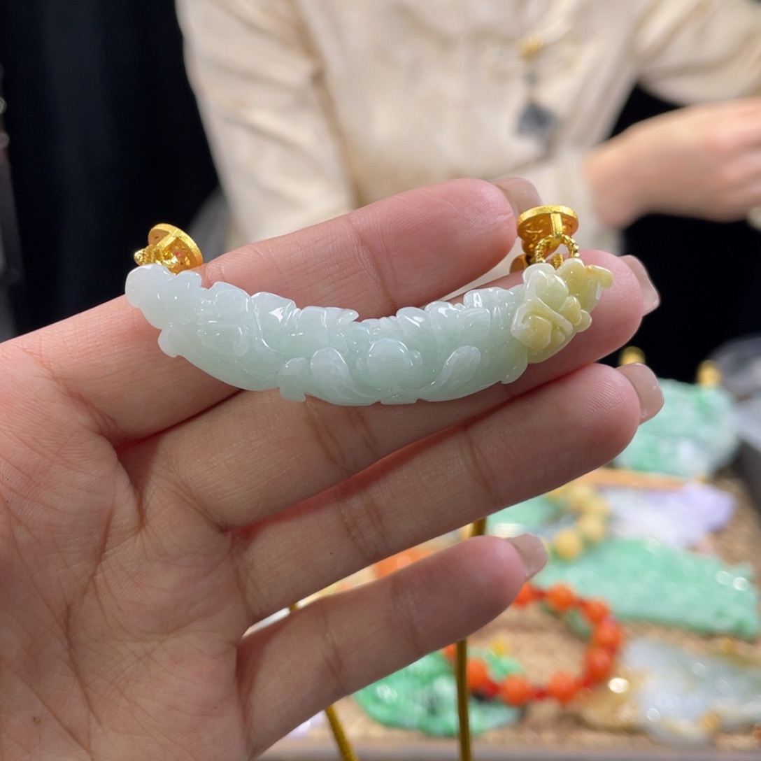 翡翠颈饰未镶嵌代编织