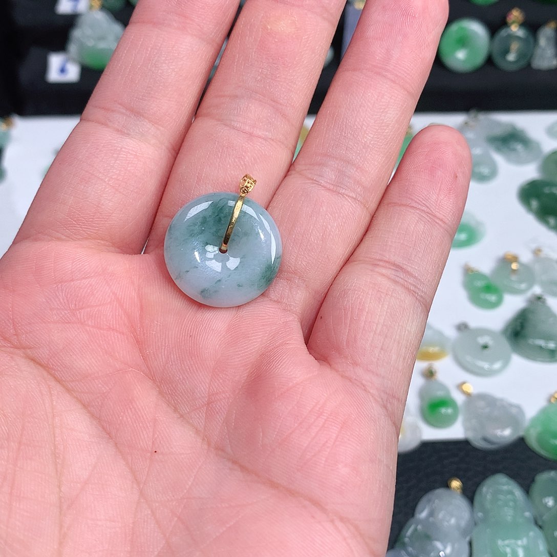 翡翠颈饰未镶嵌阿*i翡翠