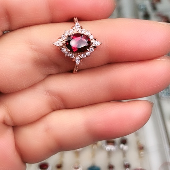 石榴石银S925镶嵌戒指