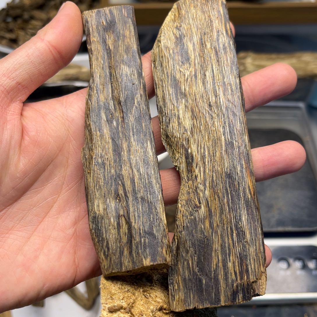 沉香沉香碎屑【西瓜叶】海南奇楠薰香原材料48克