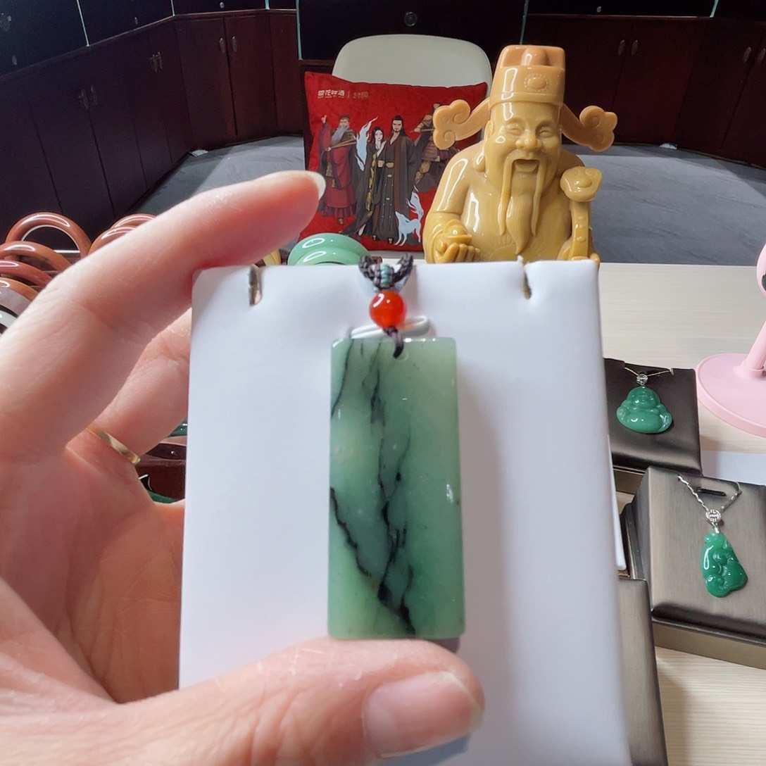 密玉（石英质玉）吊坠未镶嵌