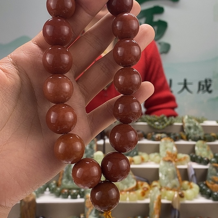 蛇纹石玉手持未镶嵌