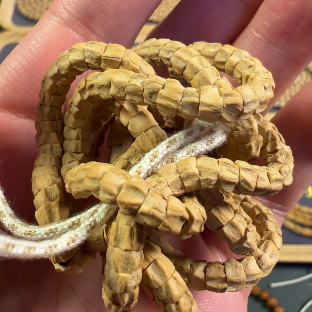 【闪购商品】吊坠柏香籽/百香籽热振小肠11号