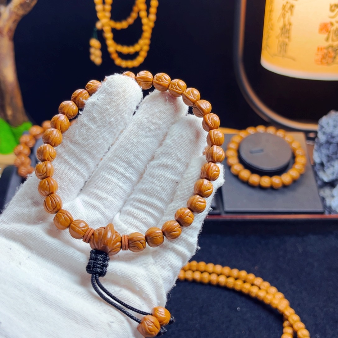 传***奇桃核吊坠野生桃核