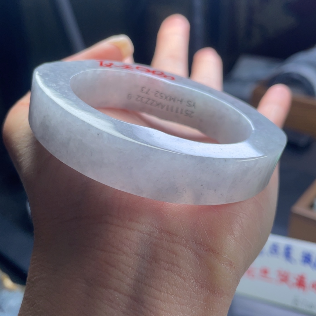 定制翡翠未镶嵌翡翠手镯