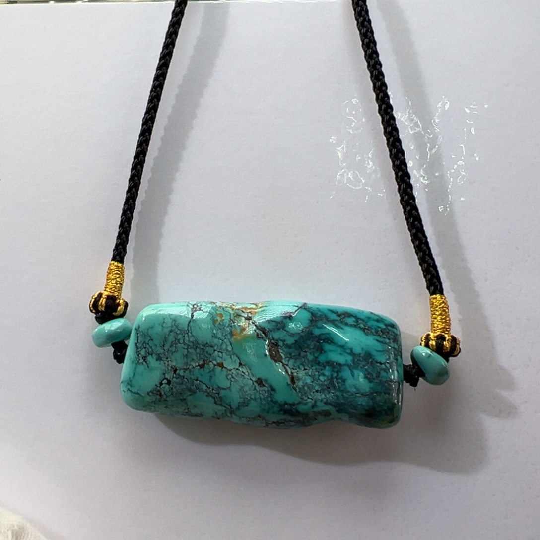 绿松石未镶嵌挂件