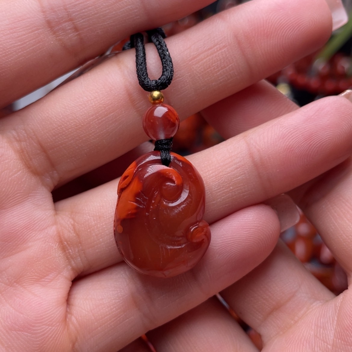 【闪购商品】南红玛瑙牛血红如意未镶嵌