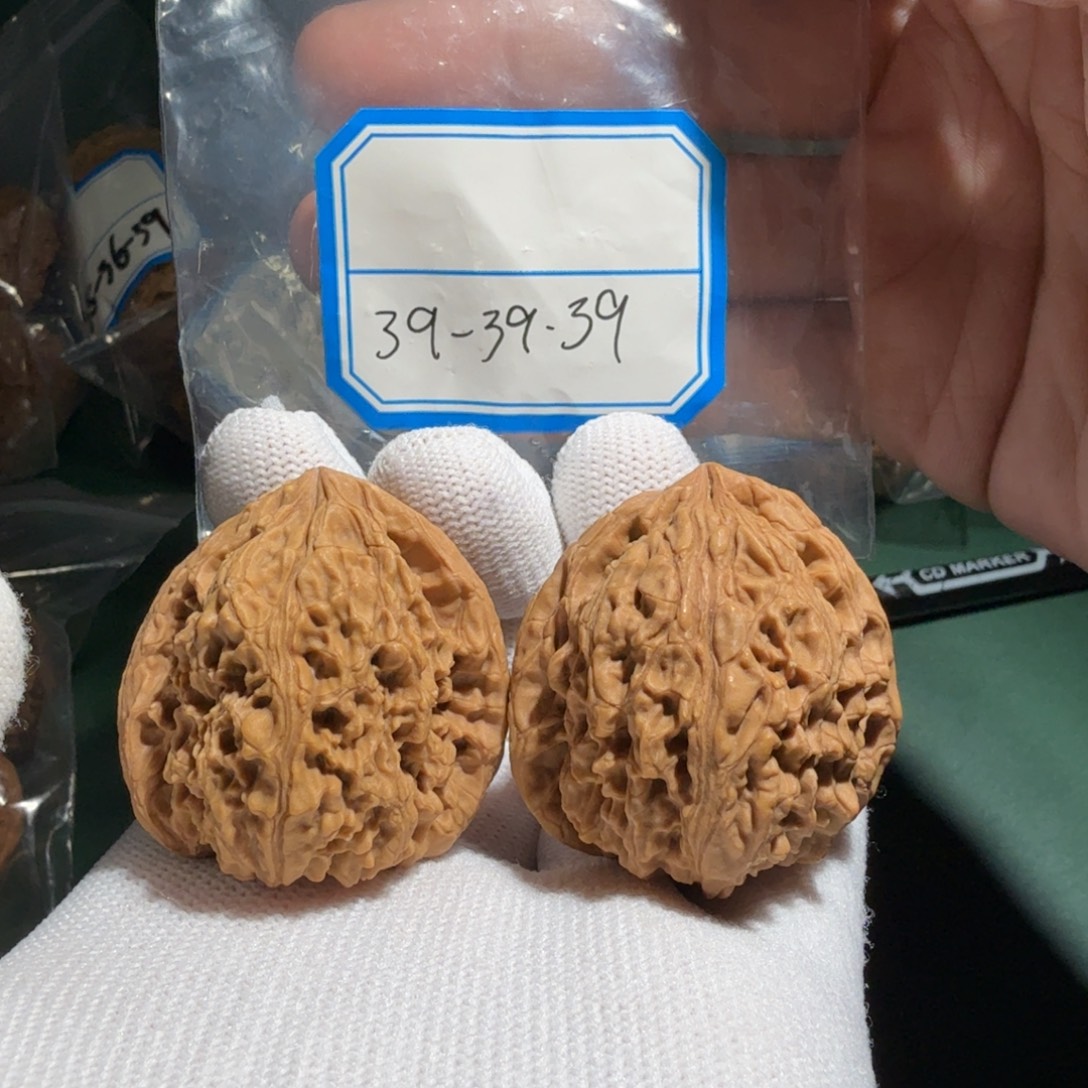 文玩核桃吊坠南疆17