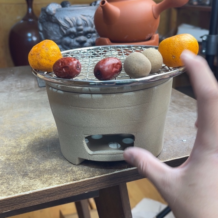 陶摆件他在这里我很不理解