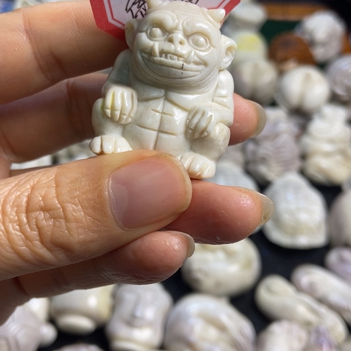 配饰鹿角雕刻一个福利出