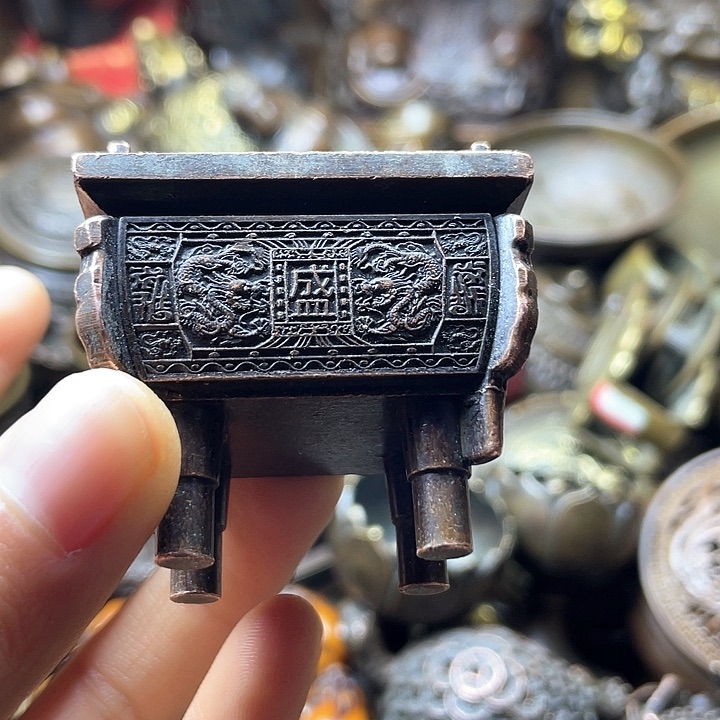 全是铜铜铜器铜器