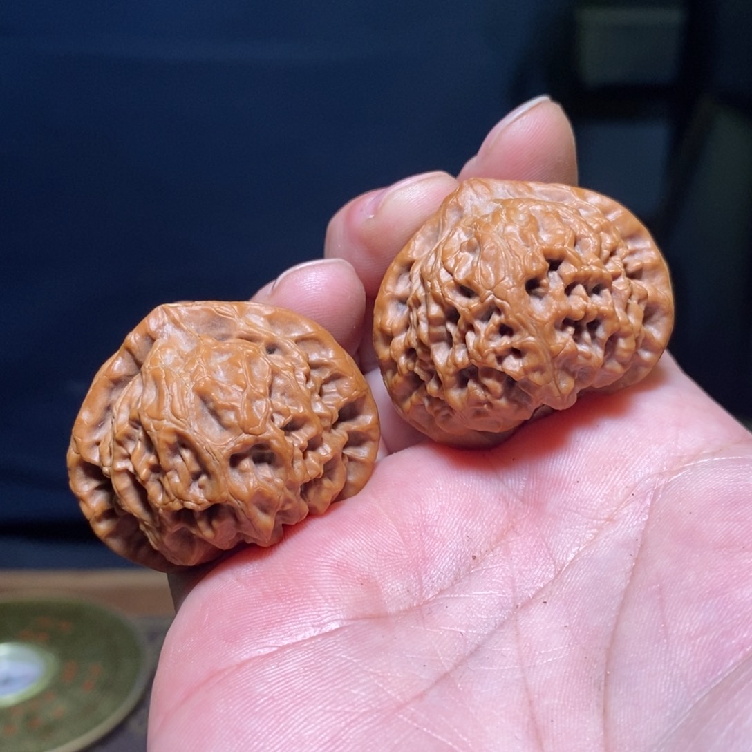 文玩核桃宫灯核桃