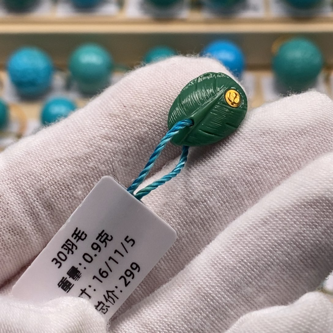 二***果绿松石未镶嵌精品高瓷绿松石哦