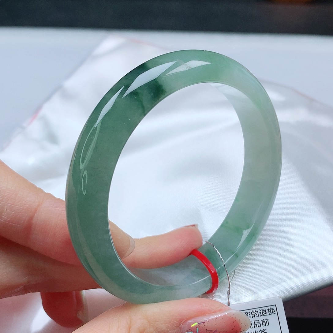 翡翠手镯未镶嵌52➕圈