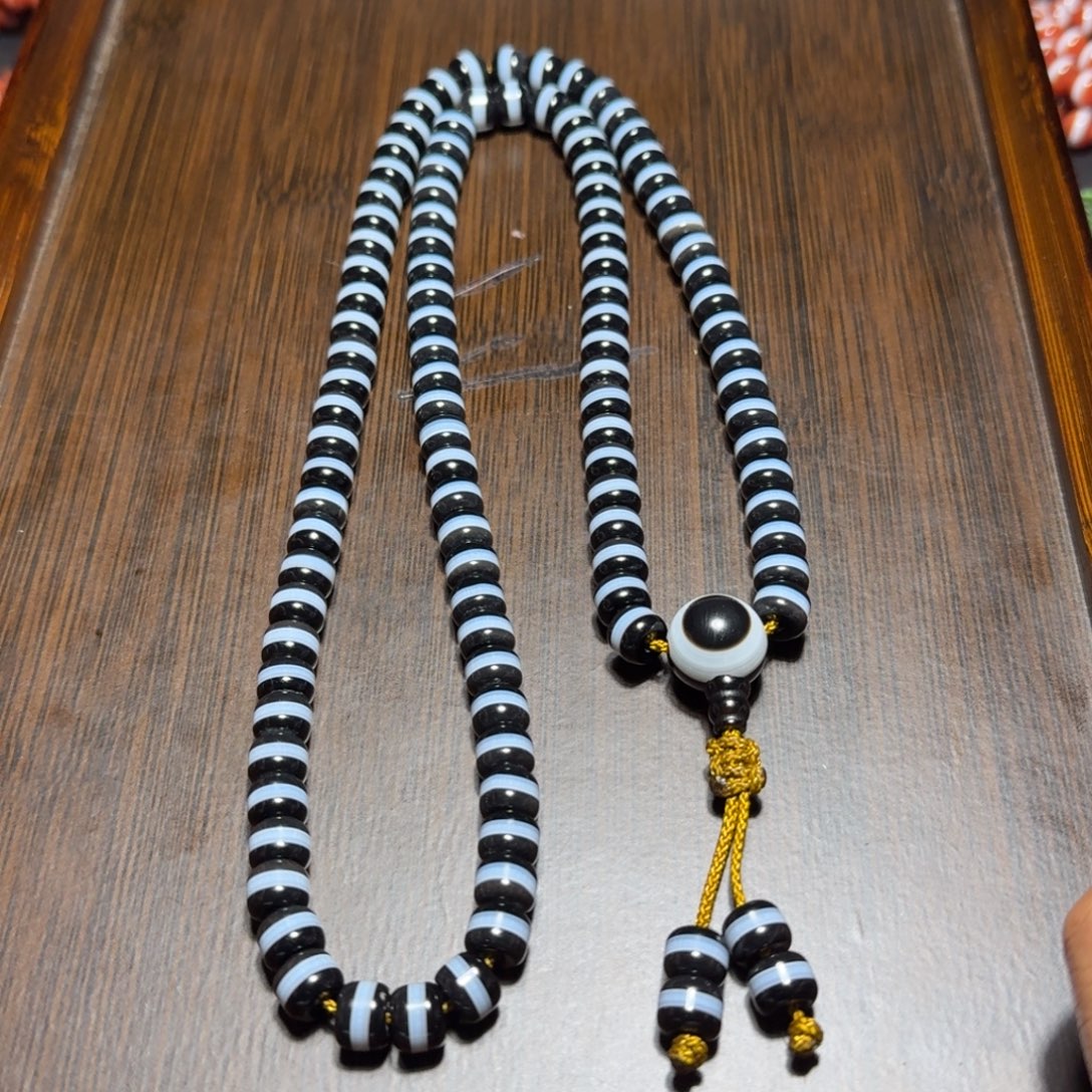 何***伟玛瑙/玉髓未镶嵌一线药师8