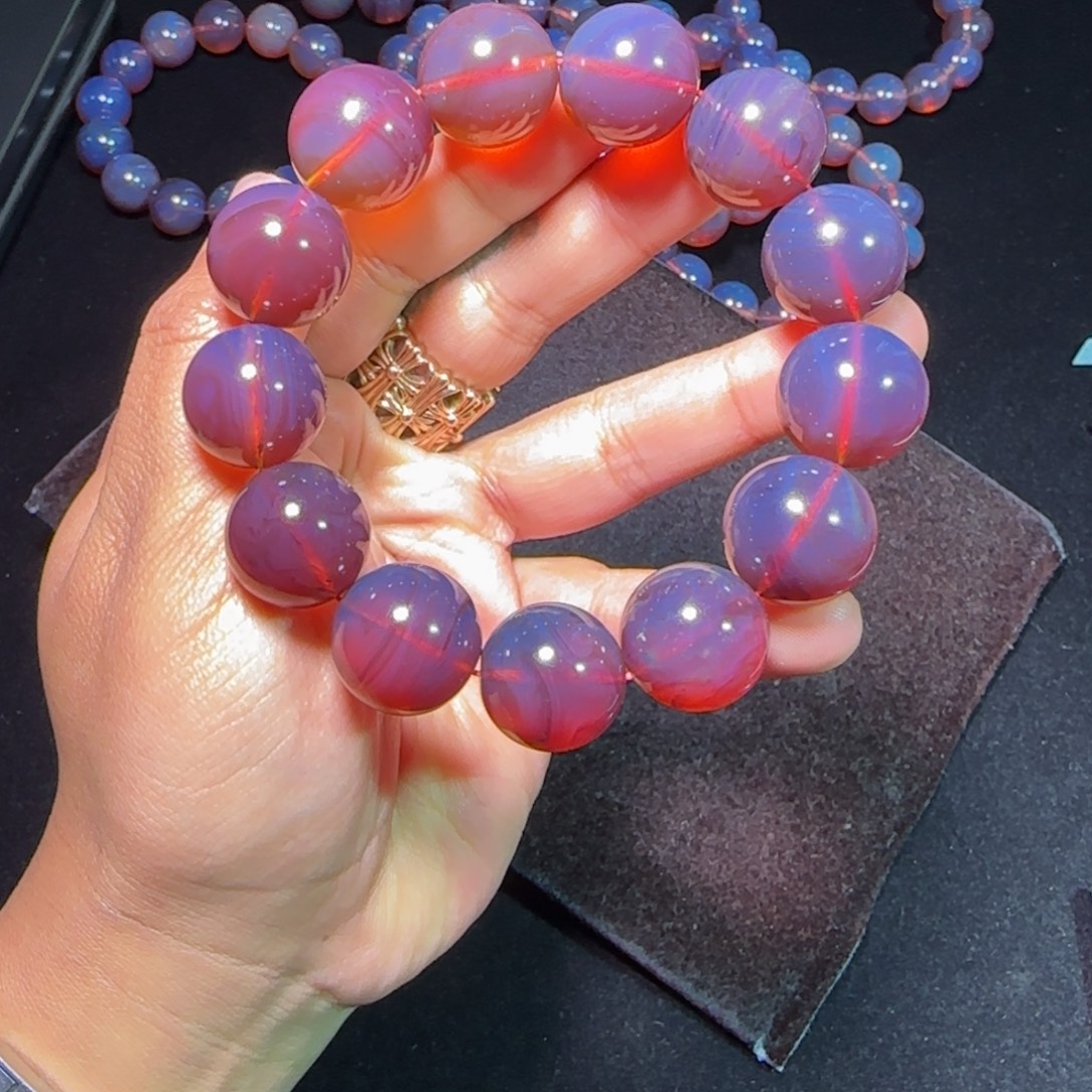 琥珀未镶嵌裸石琥珀