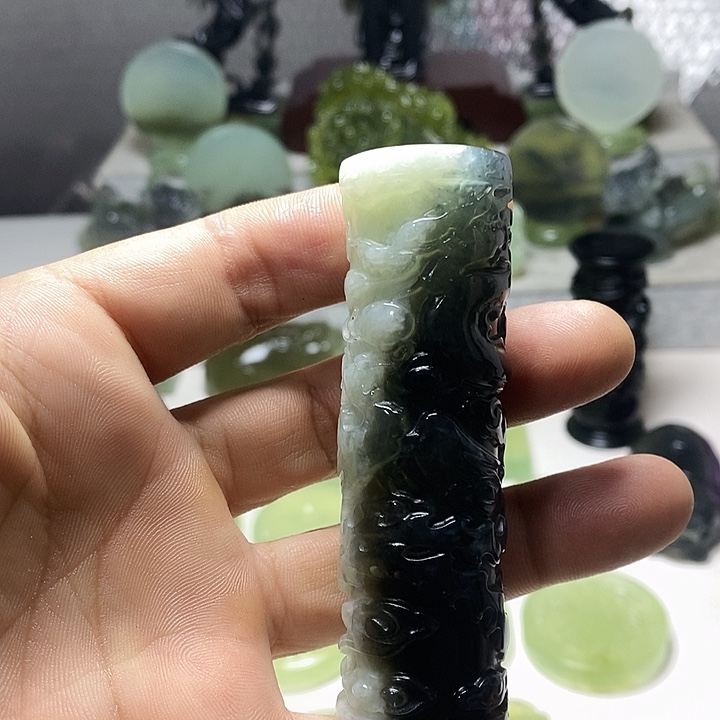 岫玉手把件未镶嵌