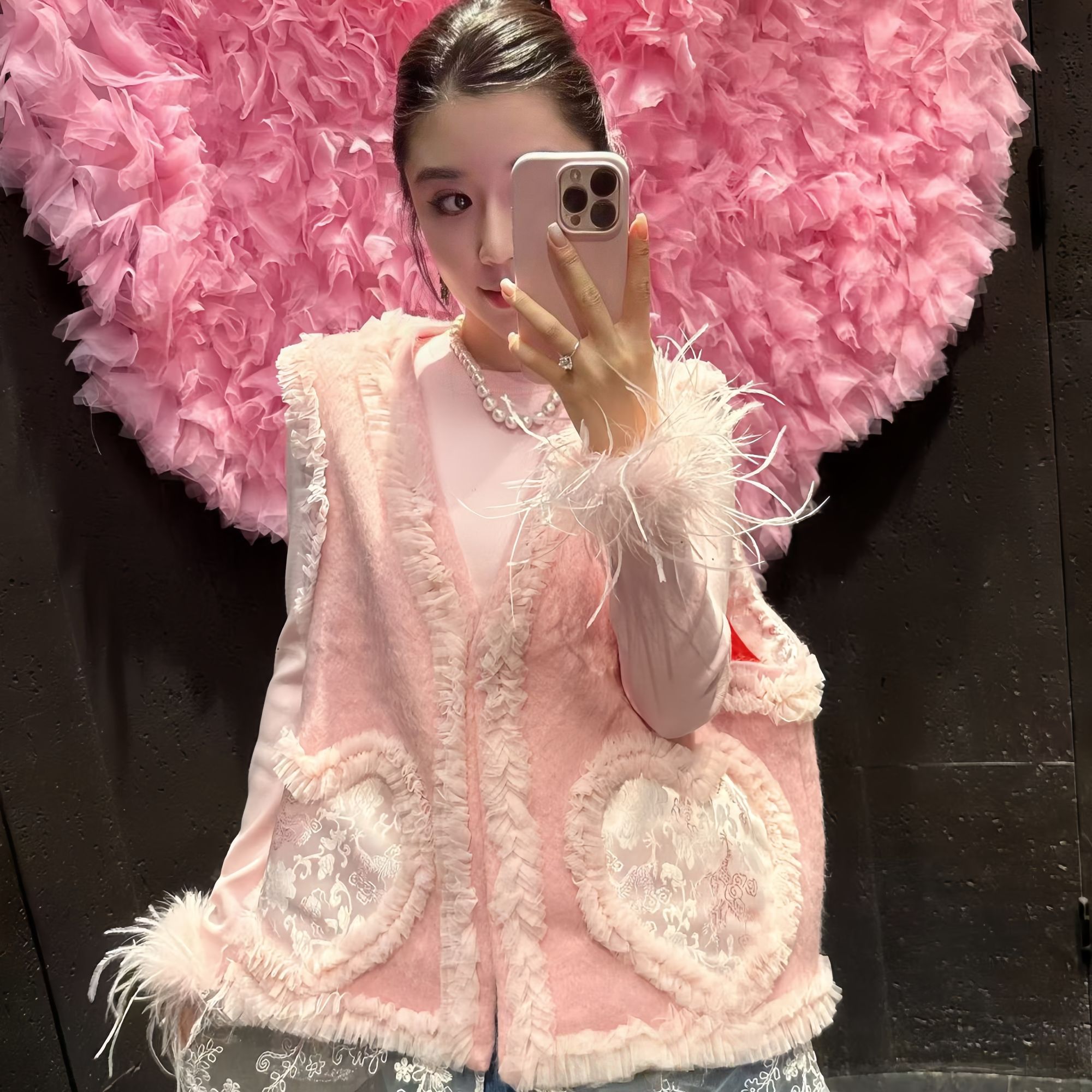 Ruckierz深圳南油原创蕾丝爱心提花拼接刺绣长衣摆羊毛马甲#6010