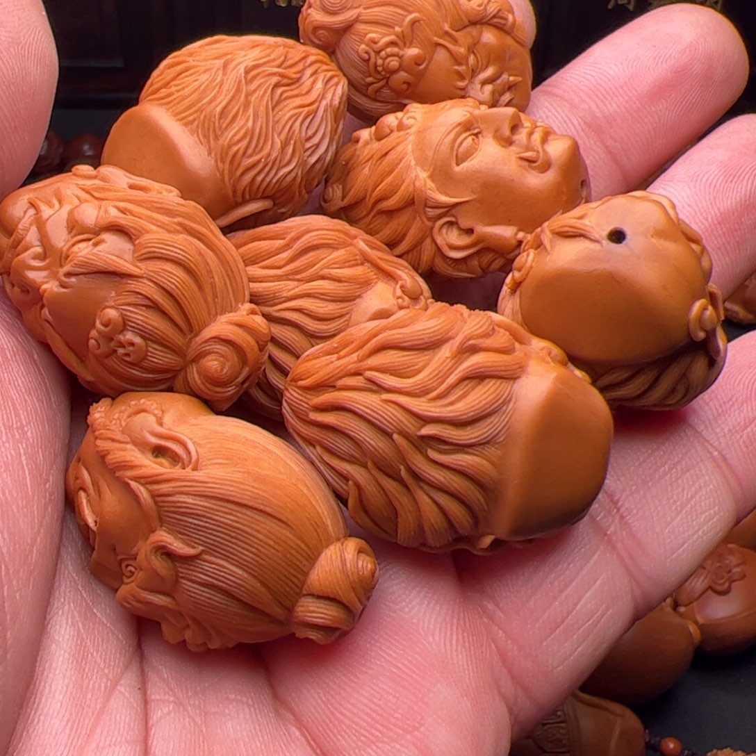 橄榄核手串/手链来****神橄榄核雕刻的作品