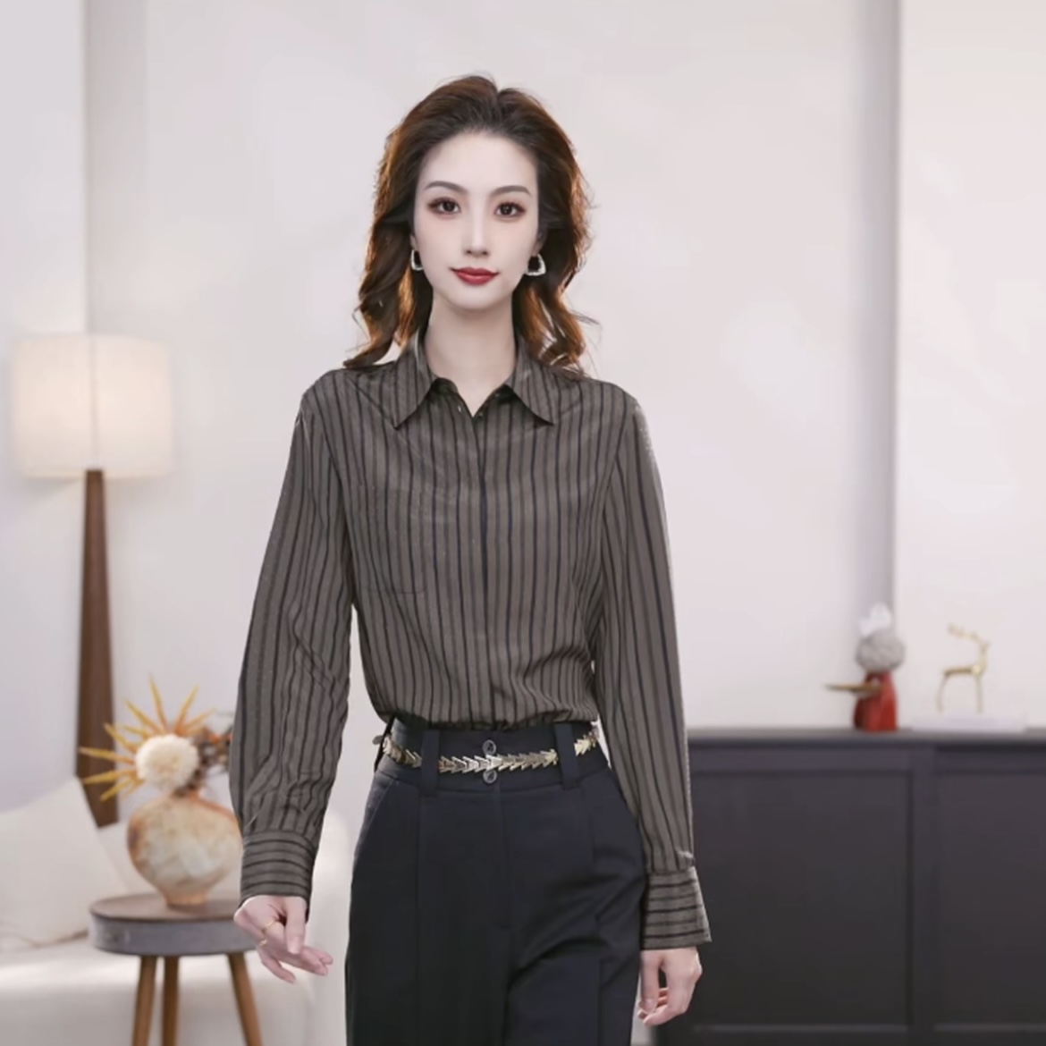 AMASS/阿玛施新款女士经典显瘦气质翻领衬衣时尚百搭 530048