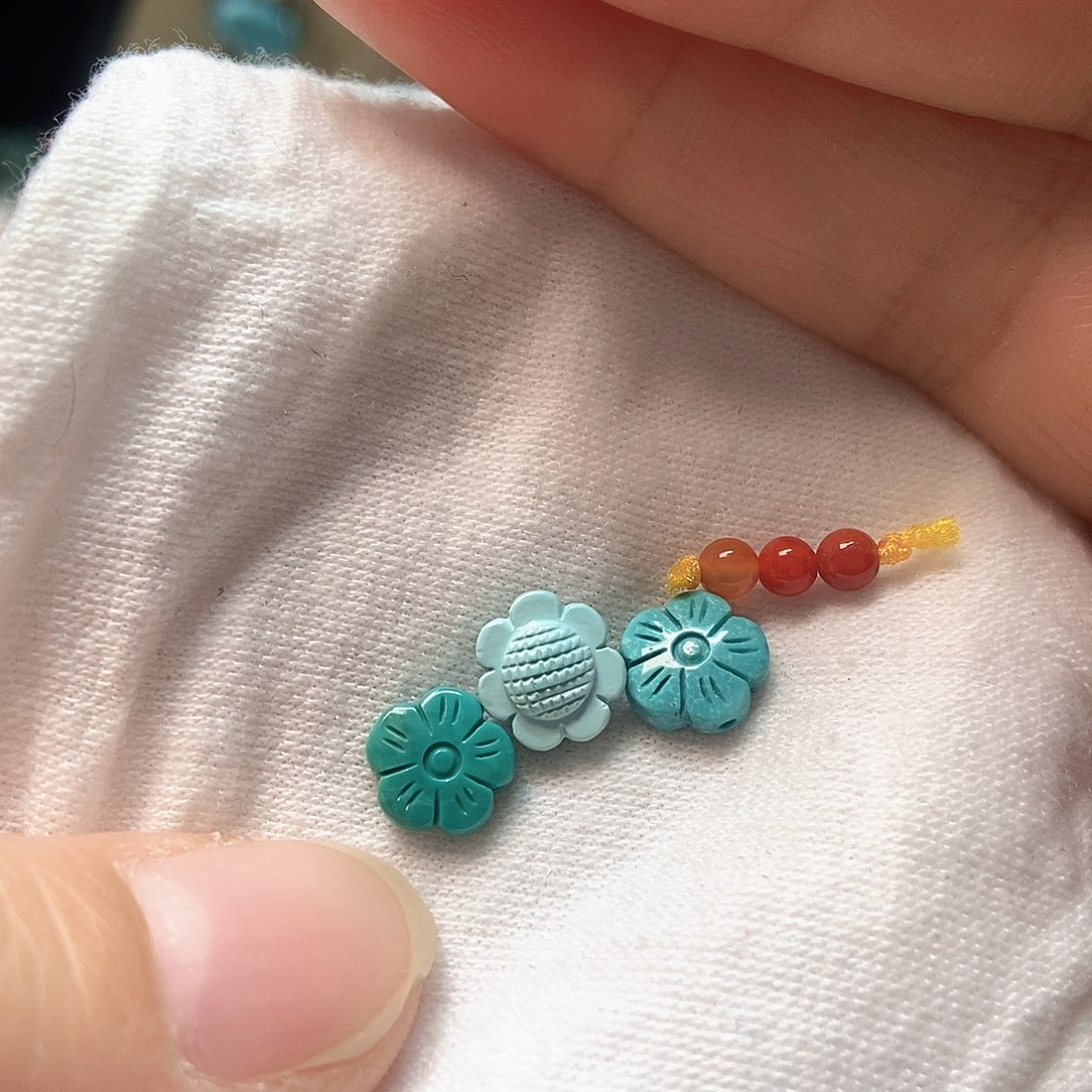 南红玛瑙未镶嵌珠宝奇石