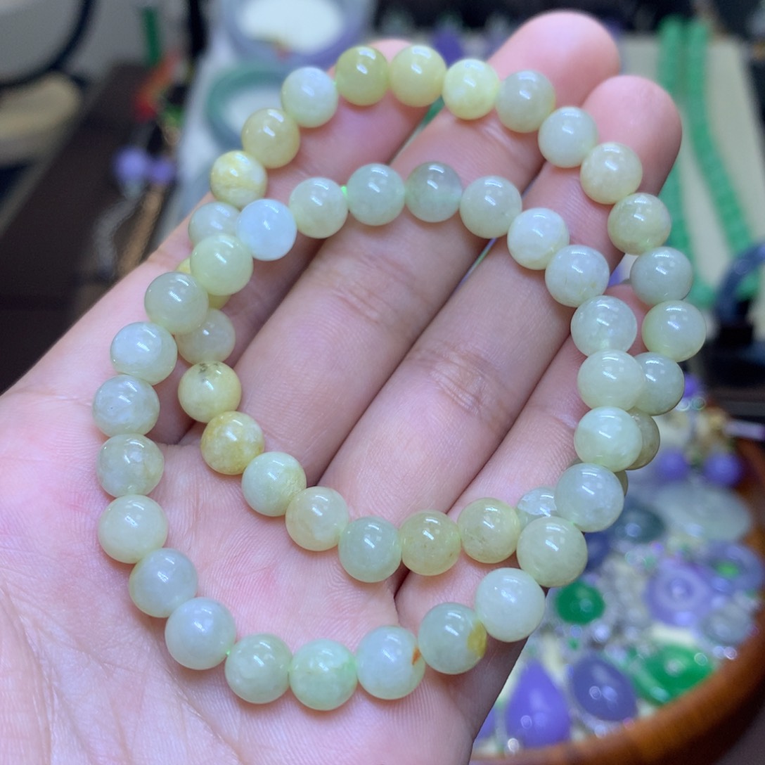 翡翠颈饰未镶嵌翡翠（返）