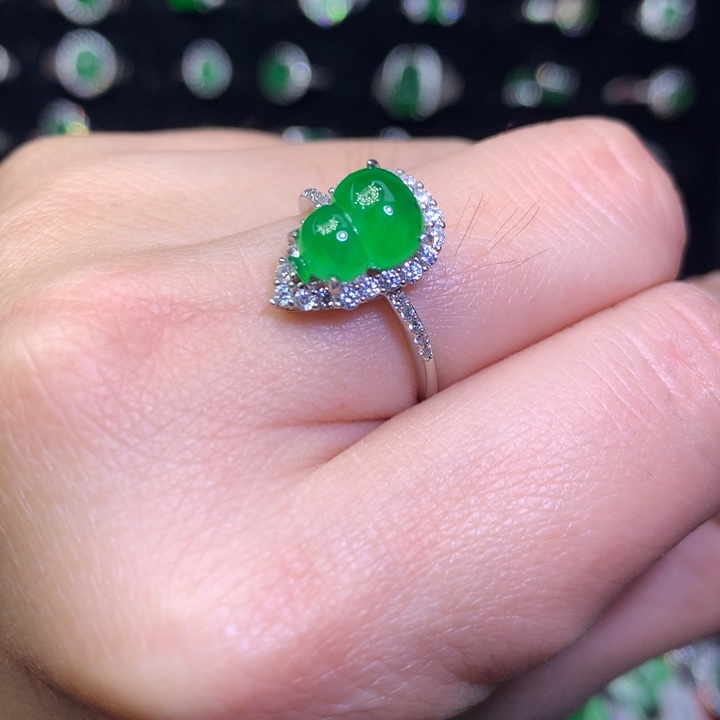 【闪购商品】翡翠颈饰银S925镶嵌天然翡翠