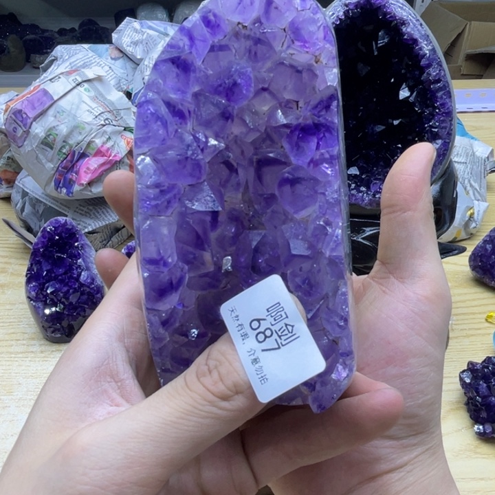 未镶嵌水晶大型摆件（非配饰）