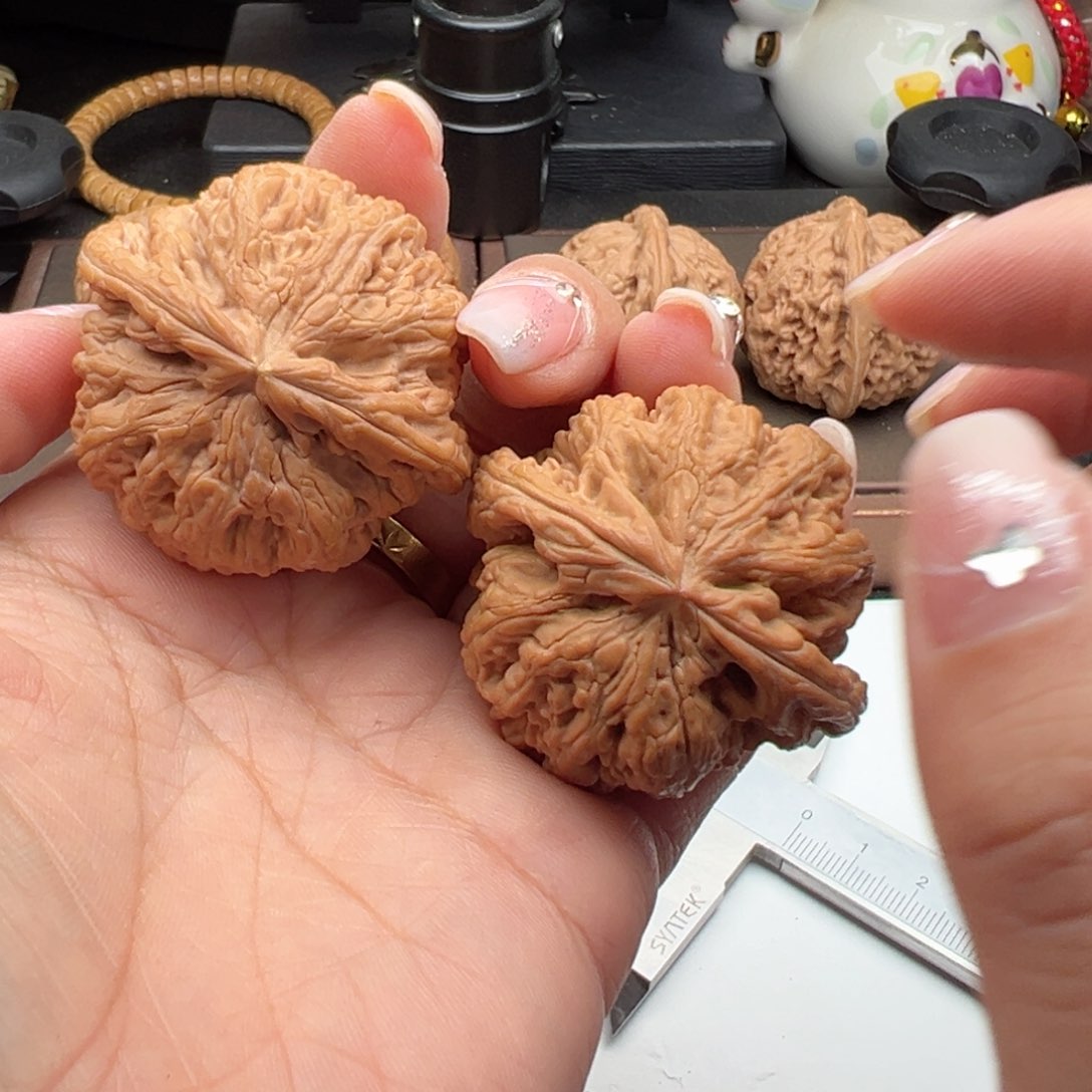 文玩核桃把件粗筋44