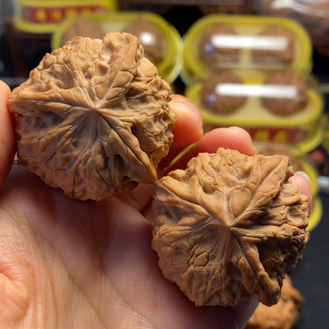 四***毛桃核把件锦鸿3棱42