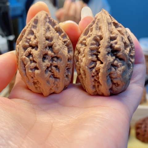 桃核把件东北秋子18