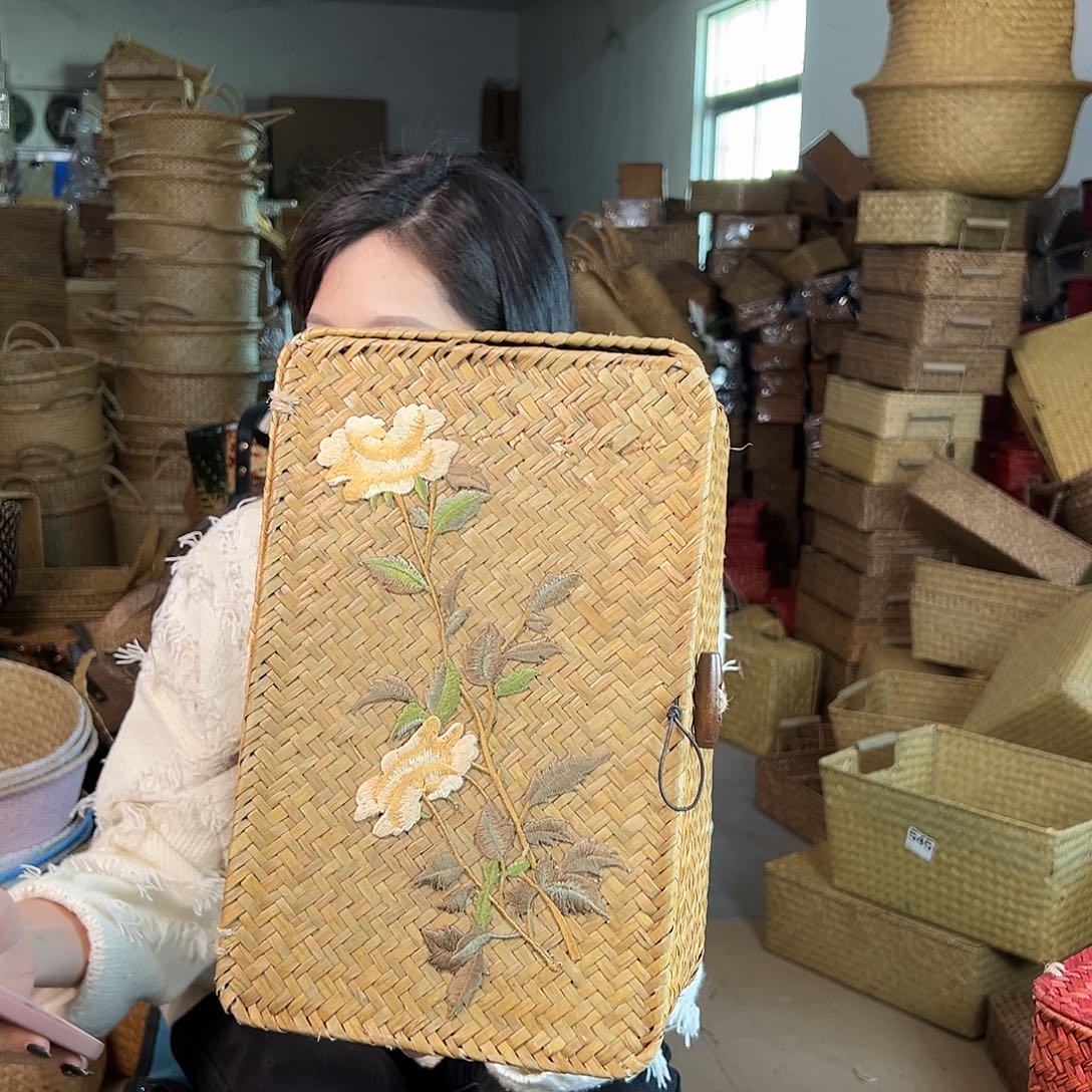 草编草编包/草编收纳盒带瑕疵
