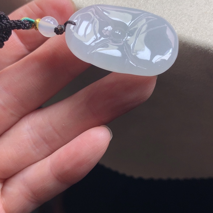 翡翠颈饰未镶嵌吊坠