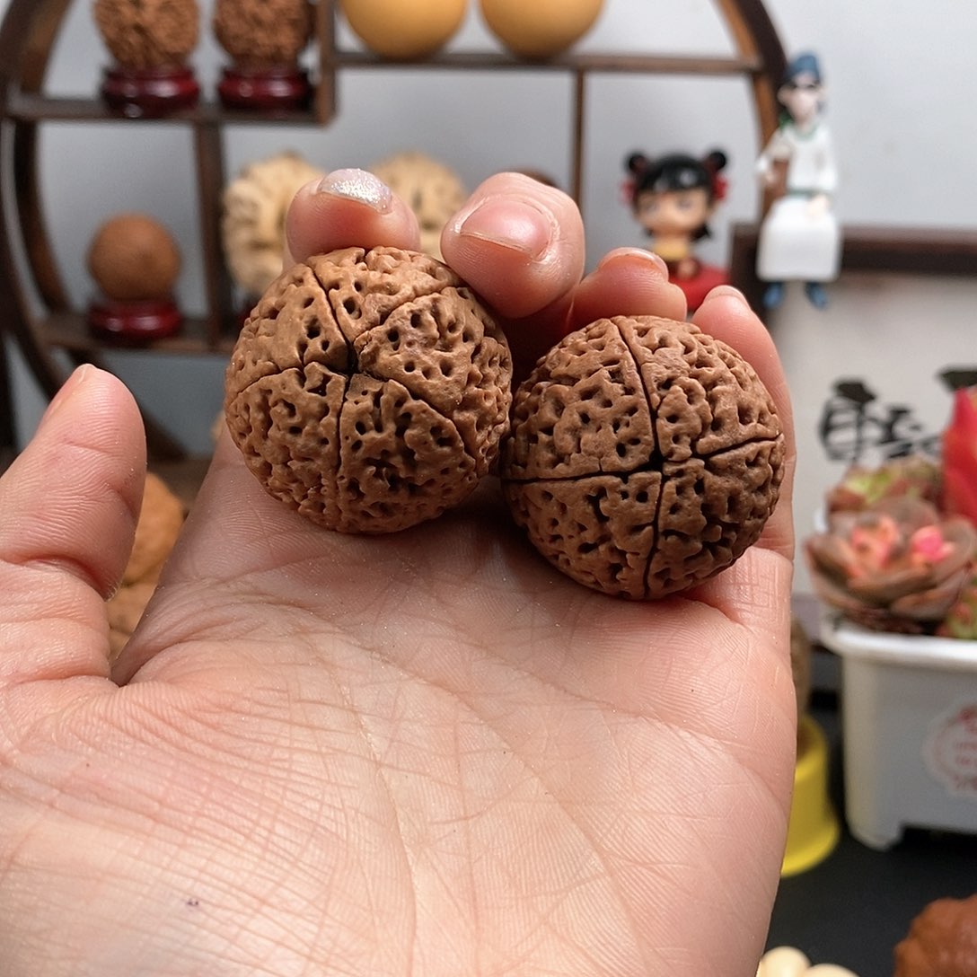 文玩核桃把件四五瓣金刚菩提35