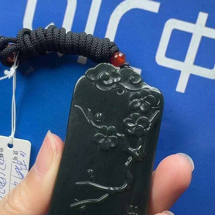 无***哥和田玉未镶嵌挂件