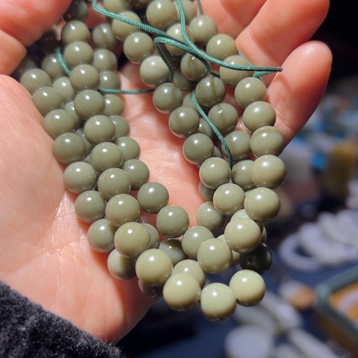 和田玉未镶嵌车挂