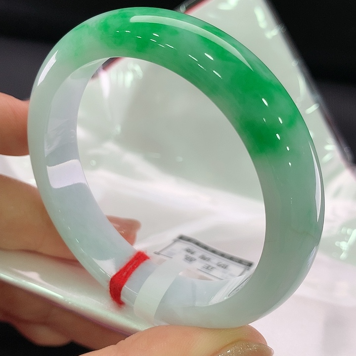 翡翠未镶嵌手镯正圈52-53