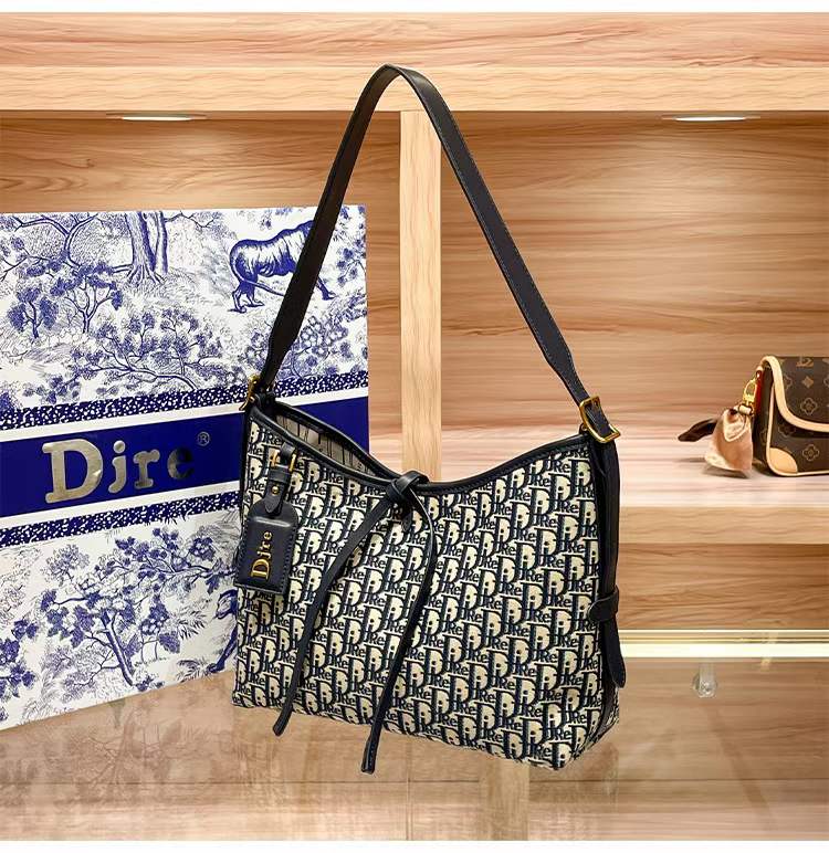 8038刺绣单肩【尺寸31*13*24】斜挎包百搭