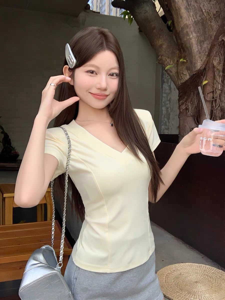 夏款显瘦气质修身设计感T恤