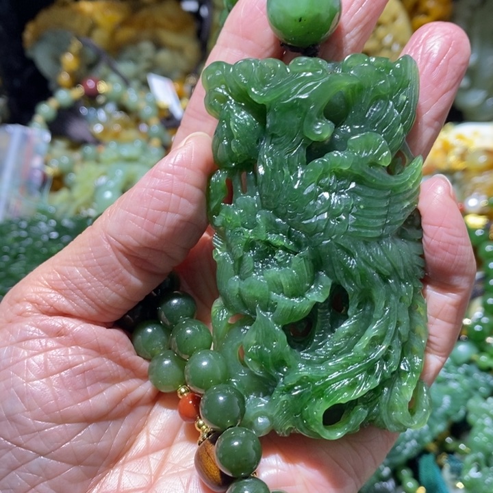 和田玉（碧玉）颈饰未镶嵌