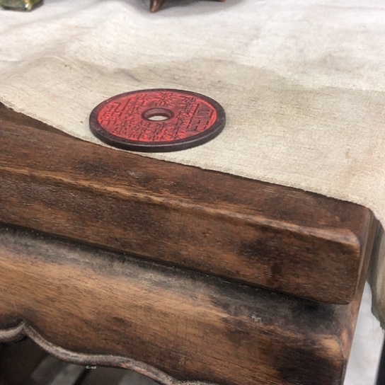 用***2金属小摆件一个漂亮完整