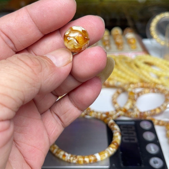 琥珀未镶嵌裸石18号