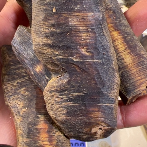 沉香碎屑沉香红骨凹身块料50g