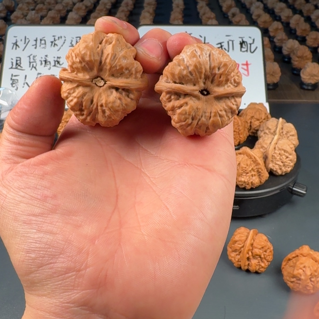 不***财吊坠文玩核桃蛤蟆的眼睛是真的好看啊我的天啊