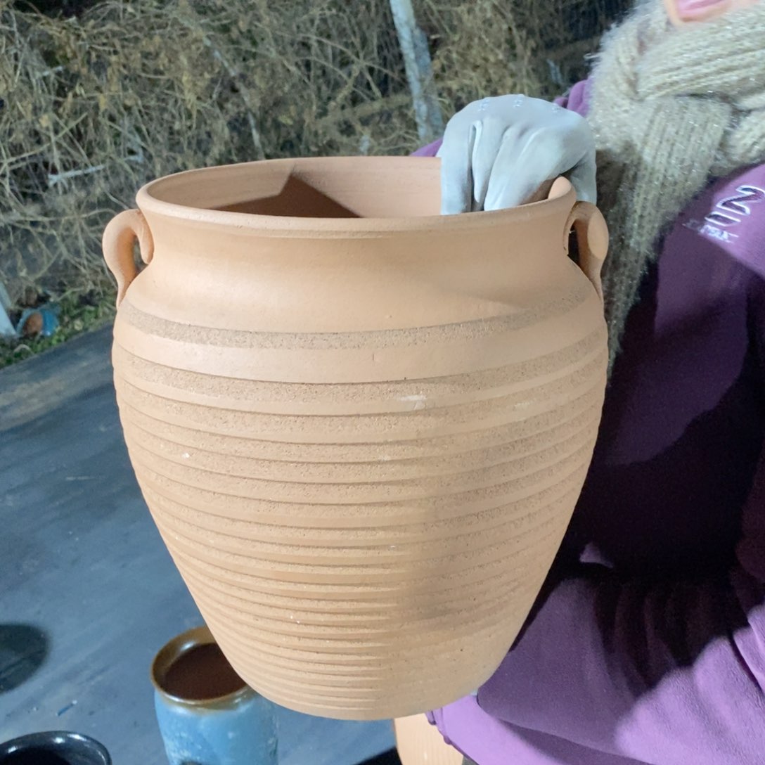 红陶口25高31～～～