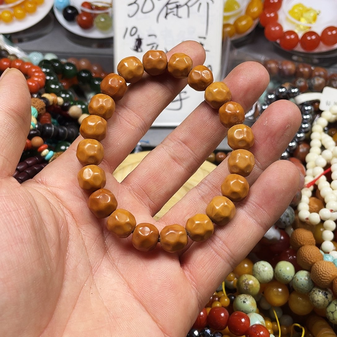 赵***。玛瑙/玉髓未镶嵌手链54107