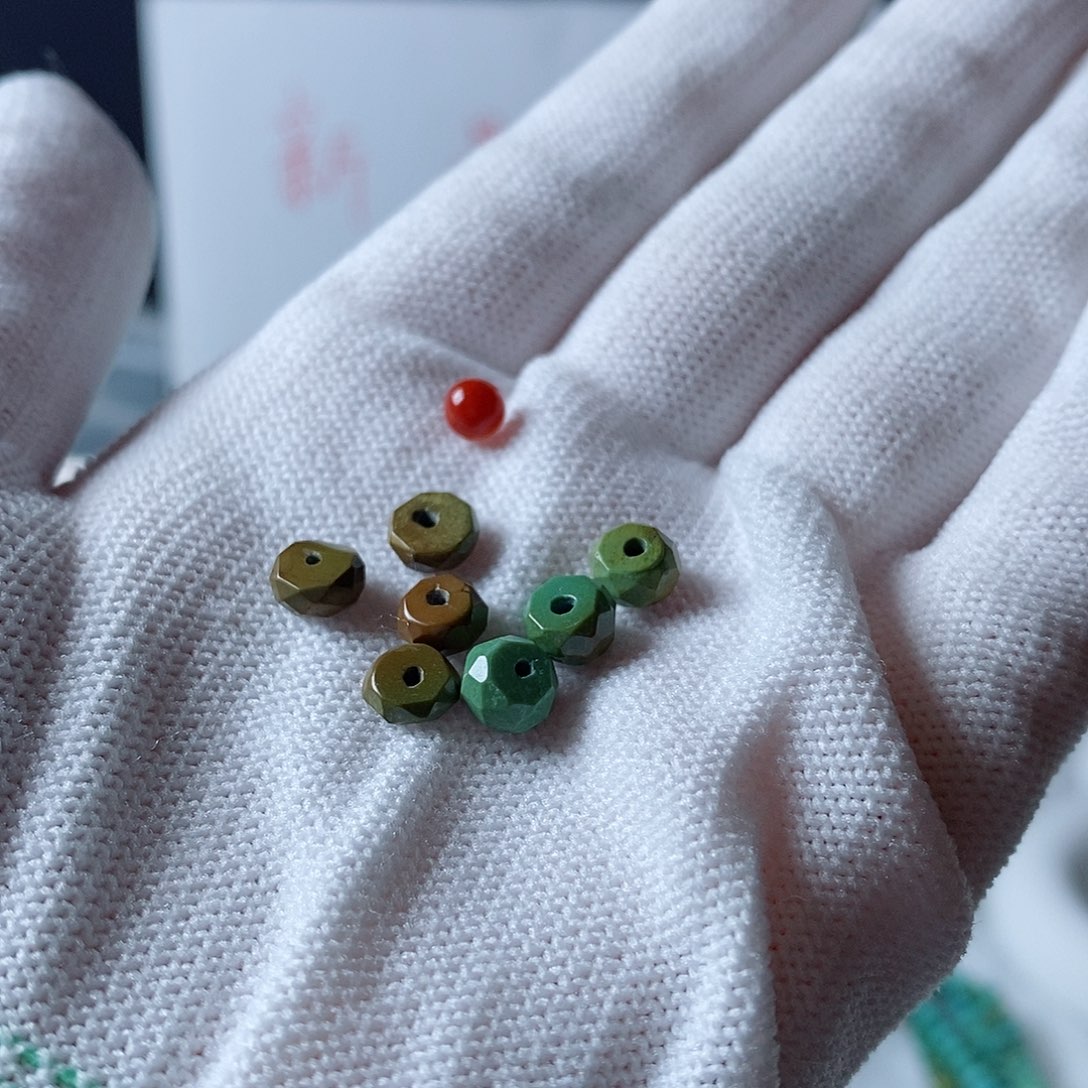 南红玛瑙颈饰未镶嵌