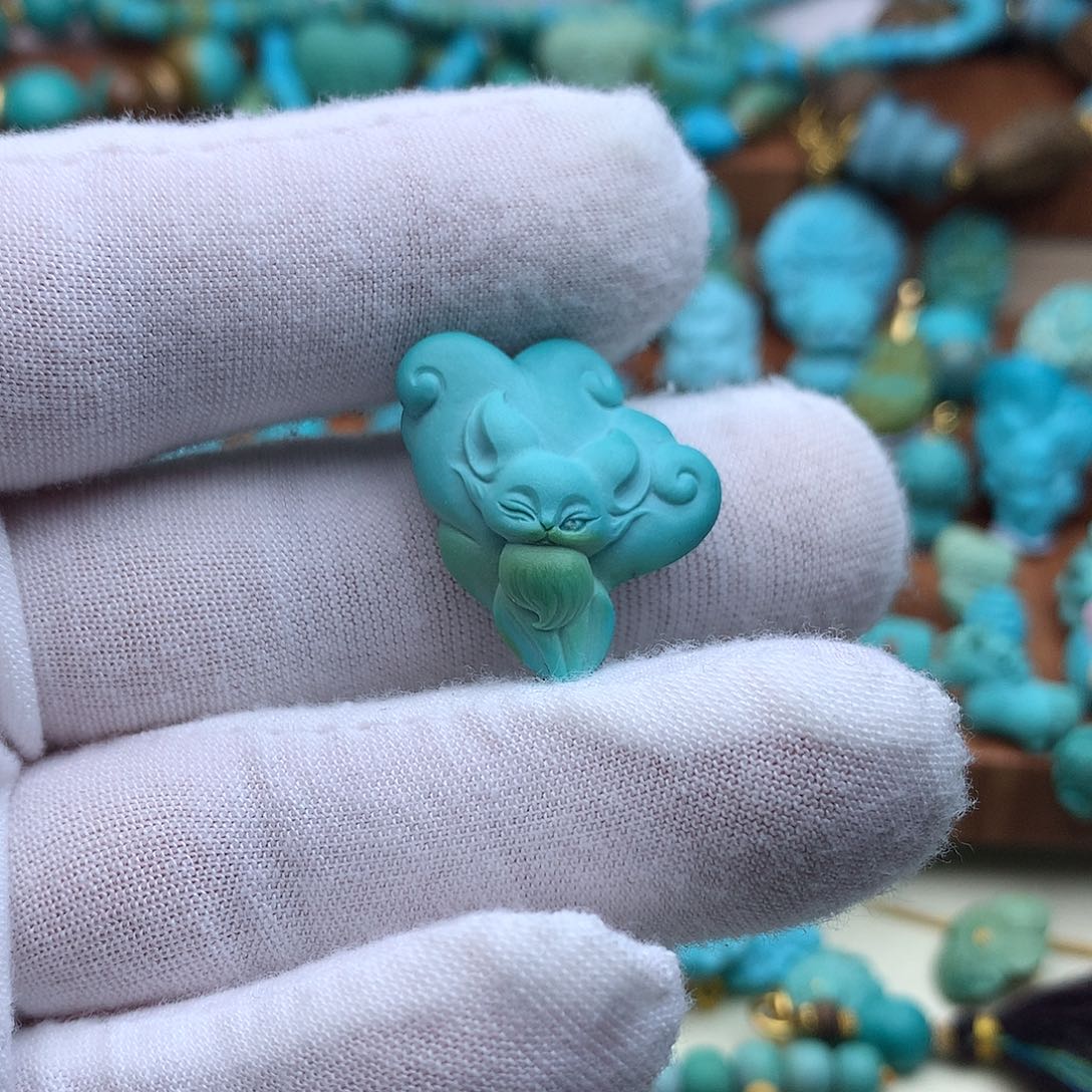 绿松石未镶嵌颈饰