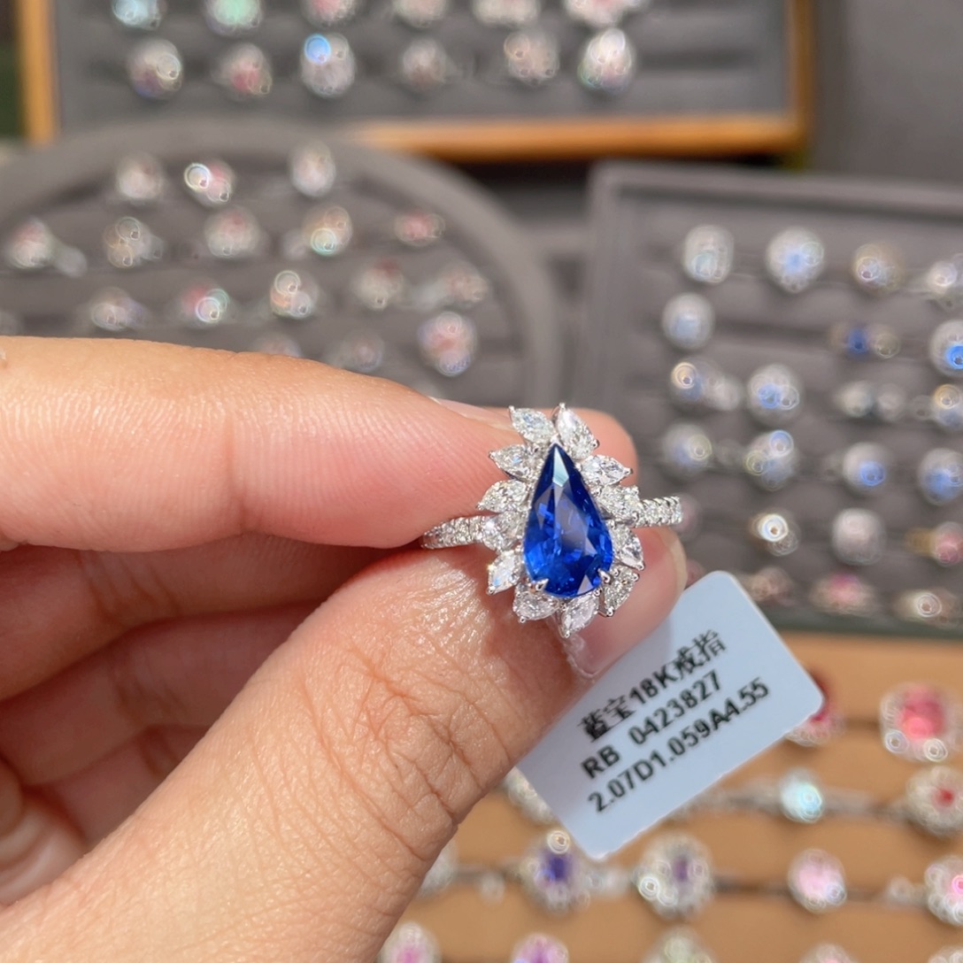 红宝石戒指18K金镶嵌A***e2.07ct 皇家蓝