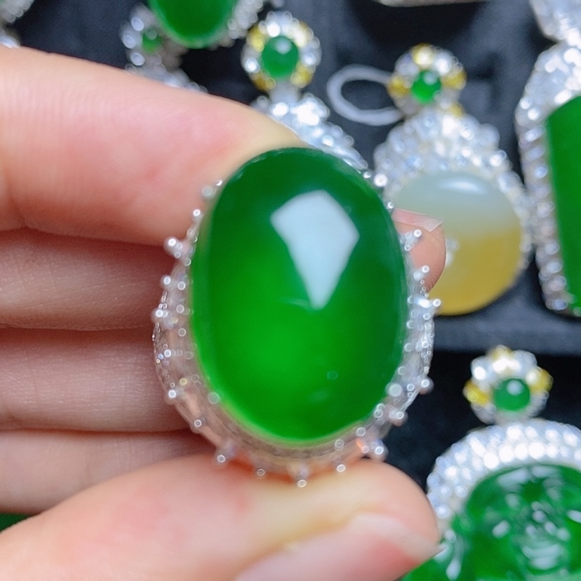 【闪购商品】翡翠未镶嵌挂件蛋面